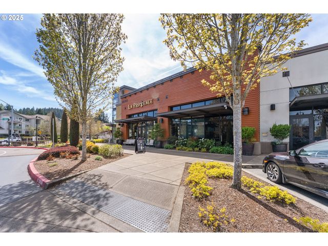 15270 Sw SPARROW Loop 103, Beaverton, OR 97007