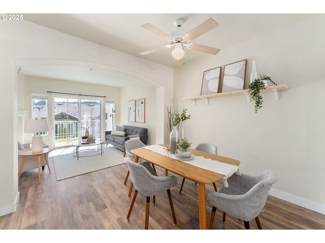 15270 Sw SPARROW Loop 103, Beaverton, OR 97007
