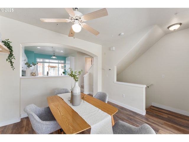 15270 Sw SPARROW Loop 103, Beaverton, OR 97007