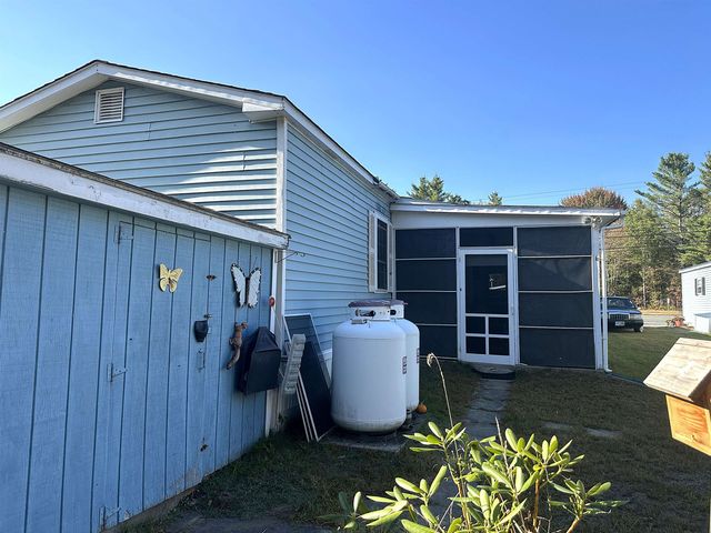 141 Lancaster Rd Trlr 14, Gorham, NH 03581