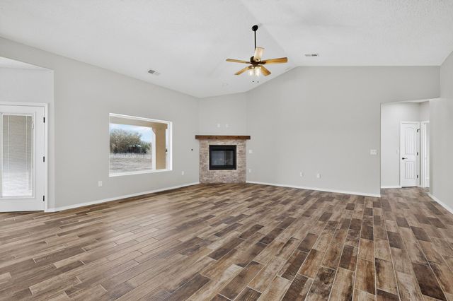 3 Fox Den Road, Los Lunas, NM 87031