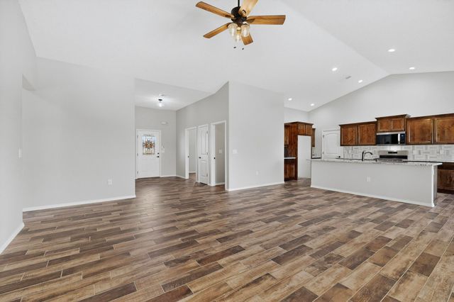 3 Fox Den Road, Los Lunas, NM 87031