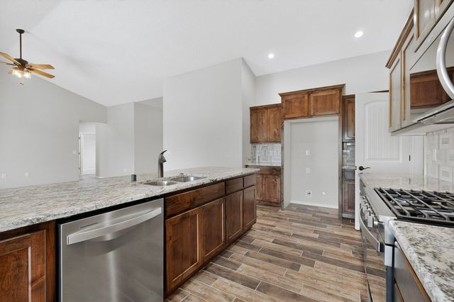 3 Fox Den Road, Los Lunas, NM 87031