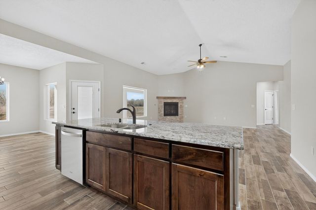 3 Fox Den Road, Los Lunas, NM 87031