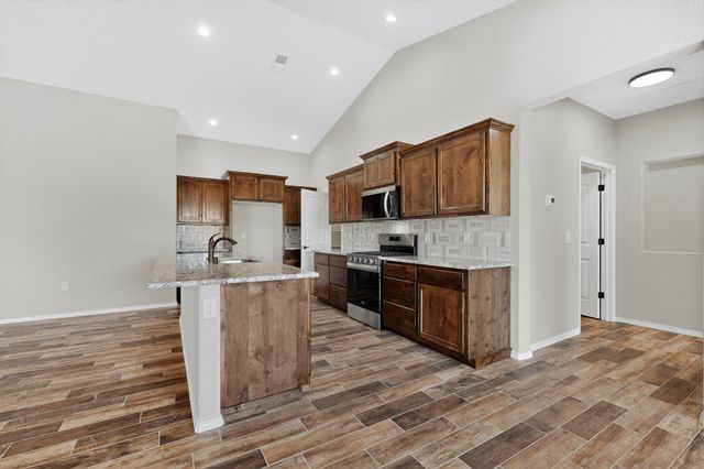 3 Fox Den Road, Los Lunas, NM 87031