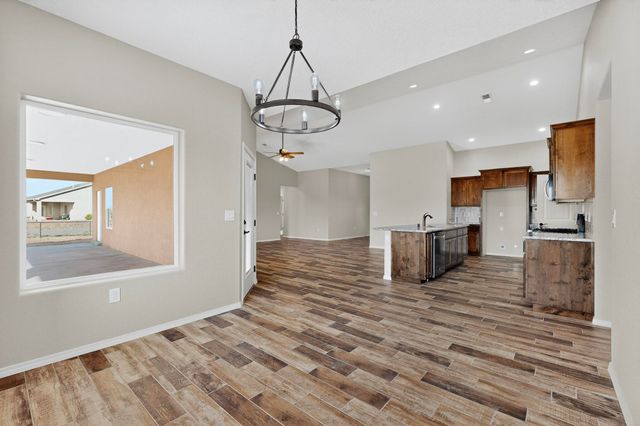 3 Fox Den Road, Los Lunas, NM 87031