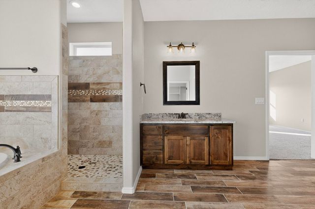 3 Fox Den Road, Los Lunas, NM 87031