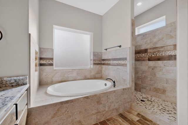 3 Fox Den Road, Los Lunas, NM 87031