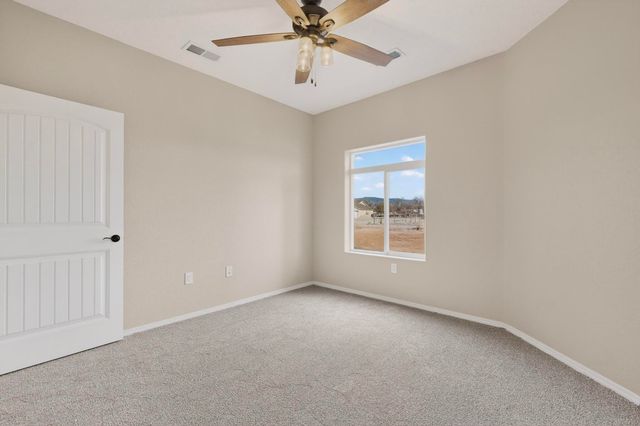 3 Fox Den Road, Los Lunas, NM 87031