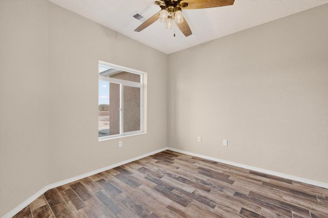 3 Fox Den Road, Los Lunas, NM 87031