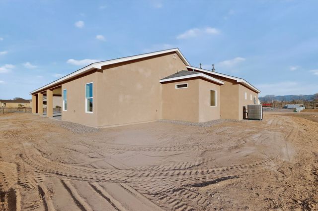 3 Fox Den Road, Los Lunas, NM 87031