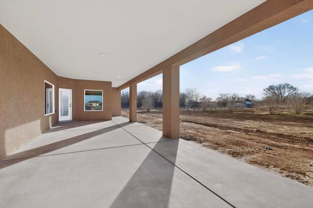 3 Fox Den Road, Los Lunas, NM 87031