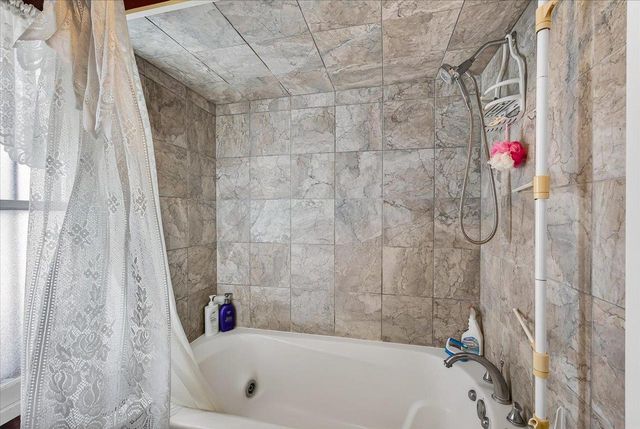 105 North Street, Madison, WI 53704