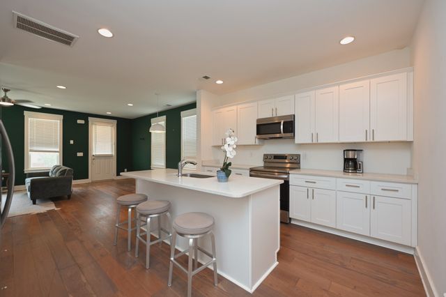 422 Creative Way, Madison, TN 37115