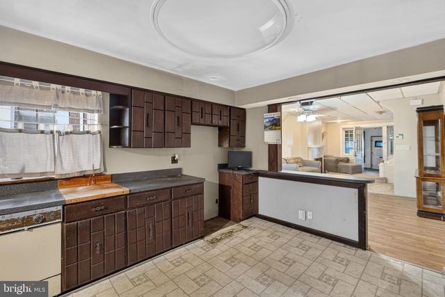 5856 HADFIELD ST, Philadelphia, PA 19143