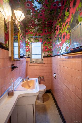 82-41 215th Street, Hollis Hills, NY 11427