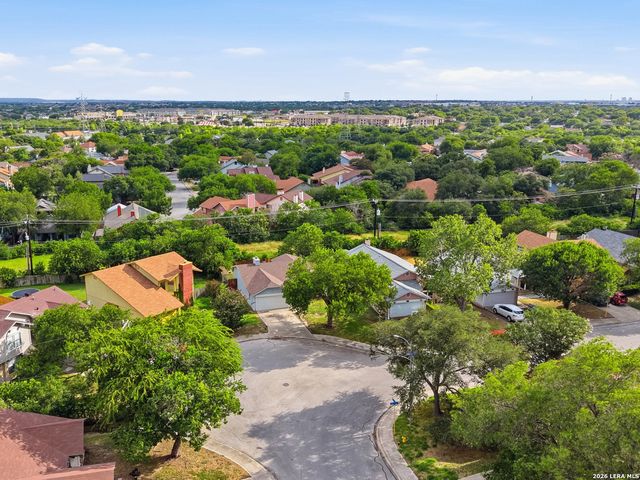 8082 PIONEER TRAIL DR, San Antonio, TX 78244