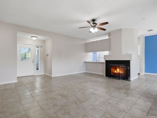 8082 PIONEER TRAIL DR, San Antonio, TX 78244