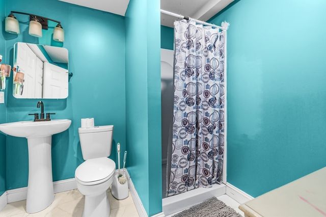 117 Farland Cir, New Bedford, MA 02745