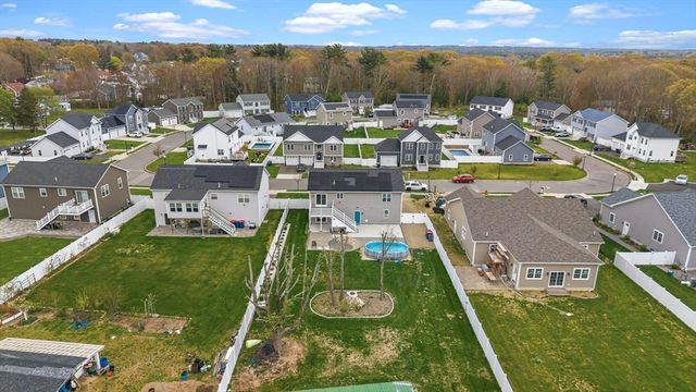 117 Farland Cir, New Bedford, MA 02745