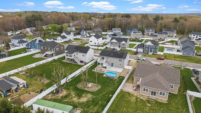 117 Farland Cir, New Bedford, MA 02745
