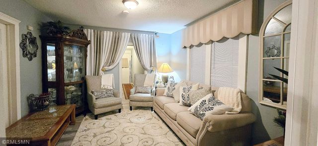 307 Maryland Avenue W, Saint Paul, MN 55117