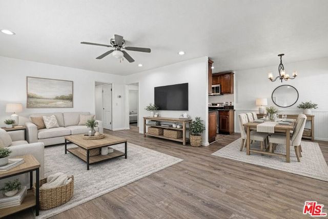 10757 Hortense Street 303, Toluca Lake, CA 91602
