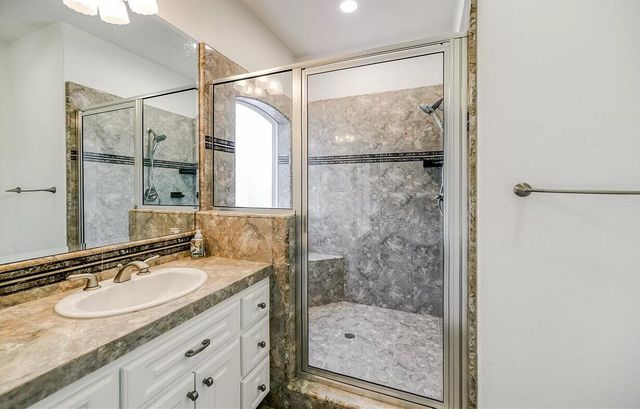 13497 Tierra Heights Road, Redding, CA 96003