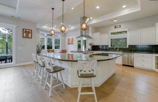 13497 Tierra Heights Road, Redding, CA 96003