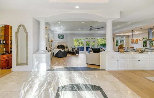 13497 Tierra Heights Road, Redding, CA 96003