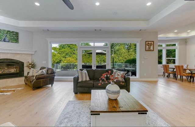 13497 Tierra Heights Road, Redding, CA 96003