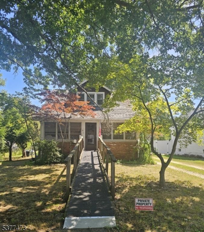 Image 1 of property listing at 50 2nd Street, Pequannock Twp., NJ 07440