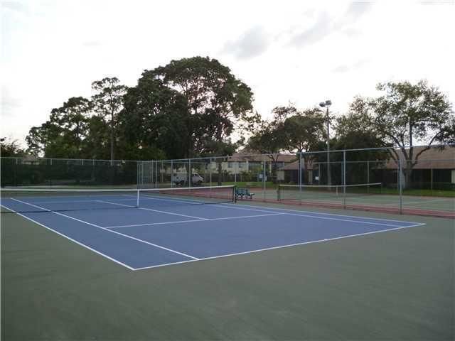 623 Sea Pine Way D2, Greenacres, FL 33415