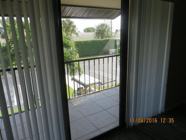 623 Sea Pine Way D2, Greenacres, FL 33415