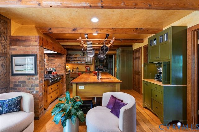 7381 McClellan Rd, Mechanicsville, VA 23111
