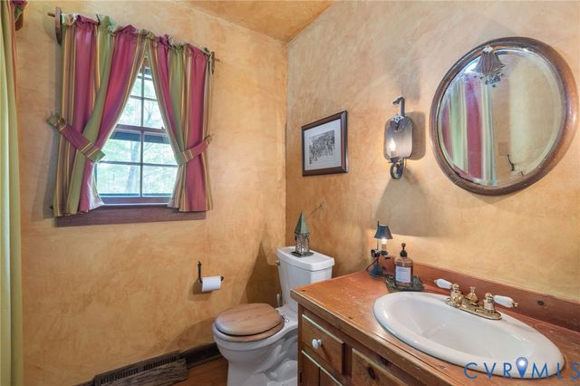 7381 McClellan Rd, Mechanicsville, VA 23111