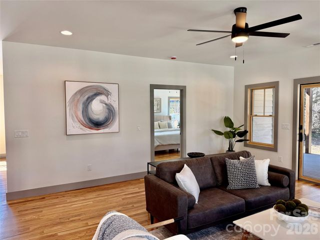 314 Gallimore Road, Brevard, NC 28712