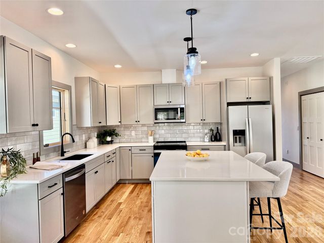 314 Gallimore Road, Brevard, NC 28712