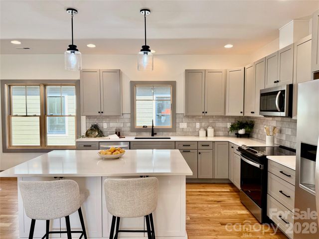 314 Gallimore Road, Brevard, NC 28712