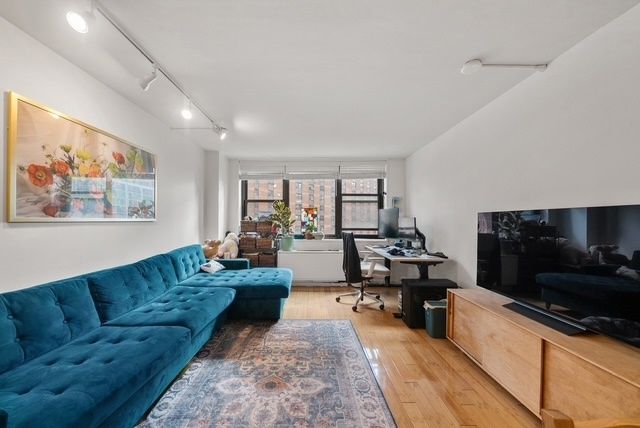 340 E 93rd St Apt 11D, New York City, NY 10128