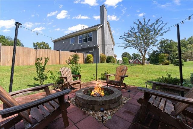 6104 Saddlehorse Drive, Flowery Branch, GA 30542