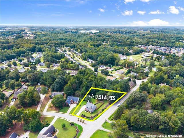 6104 Saddlehorse Drive, Flowery Branch, GA 30542
