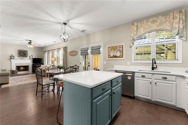 6104 Saddlehorse Drive, Flowery Branch, GA 30542
