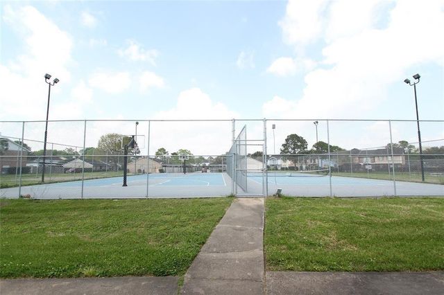 7037 Chasewood Drive, Houston, TX 77489