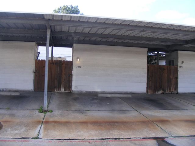 7037 Chasewood Drive, Houston, TX 77489