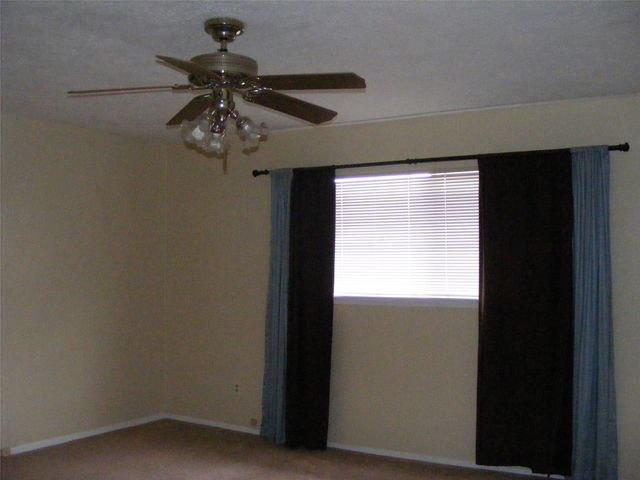 7037 Chasewood Drive, Houston, TX 77489