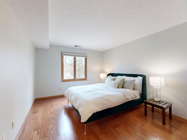 10 Windsor Court 203, New Brighton, MN 55112