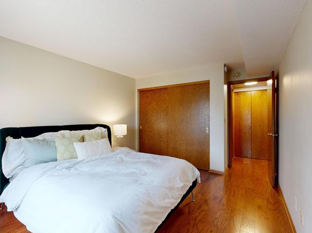 10 Windsor Court 203, New Brighton, MN 55112