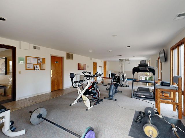 10 Windsor Court 203, New Brighton, MN 55112