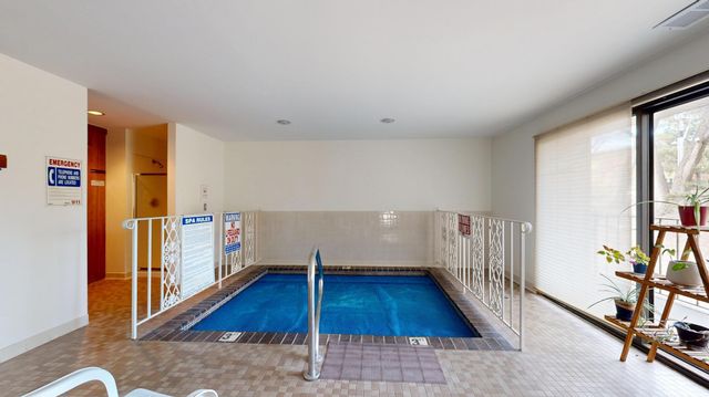 10 Windsor Court 203, New Brighton, MN 55112